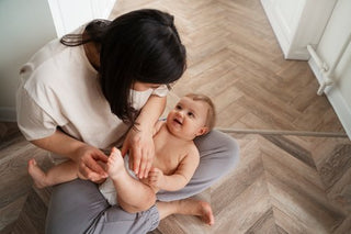 Guide to Massaging Your Newborn Baby and Its Benefits